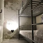 Minihostel 12monkeys Kudamm * Berlín