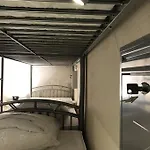 Minihostel 12monkeys Kudamm * Berlín