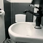 Minihostel 12monkeys Kudamm * Berlín