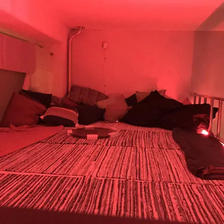 Minihostel 12monkeys Kudamm * برلين