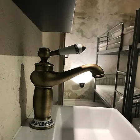 Minihostel 12monkeys Kudamm * Berlin