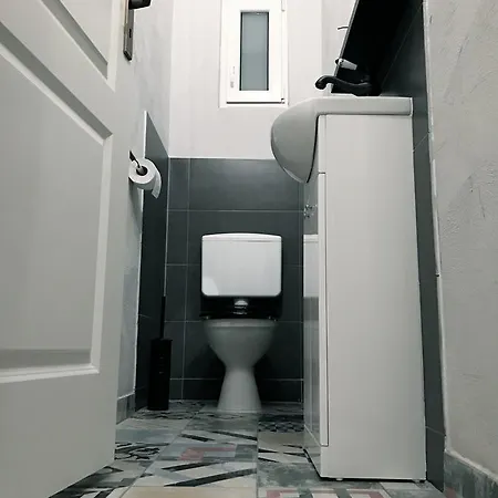 Minihostel 12monkeys Kudamm * Berlin